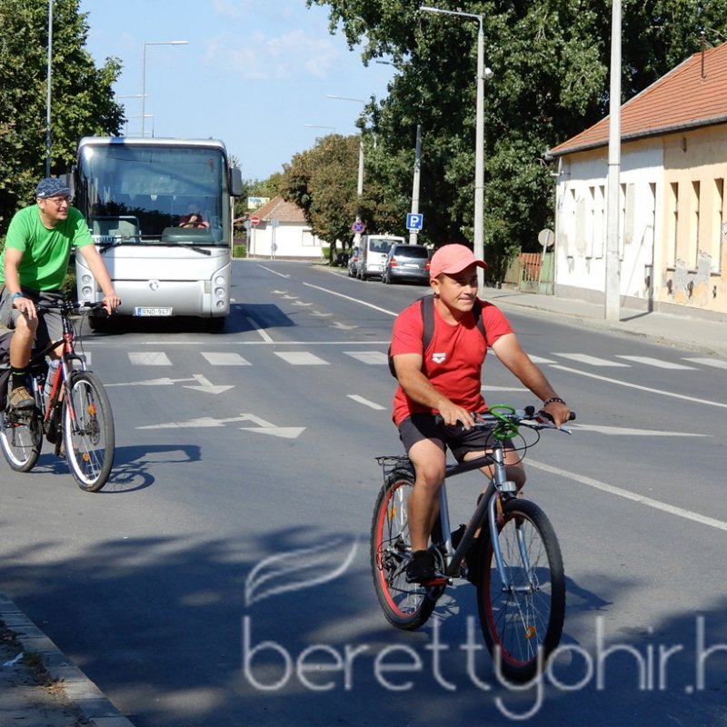 Kerékpártúra az autópályán 45
